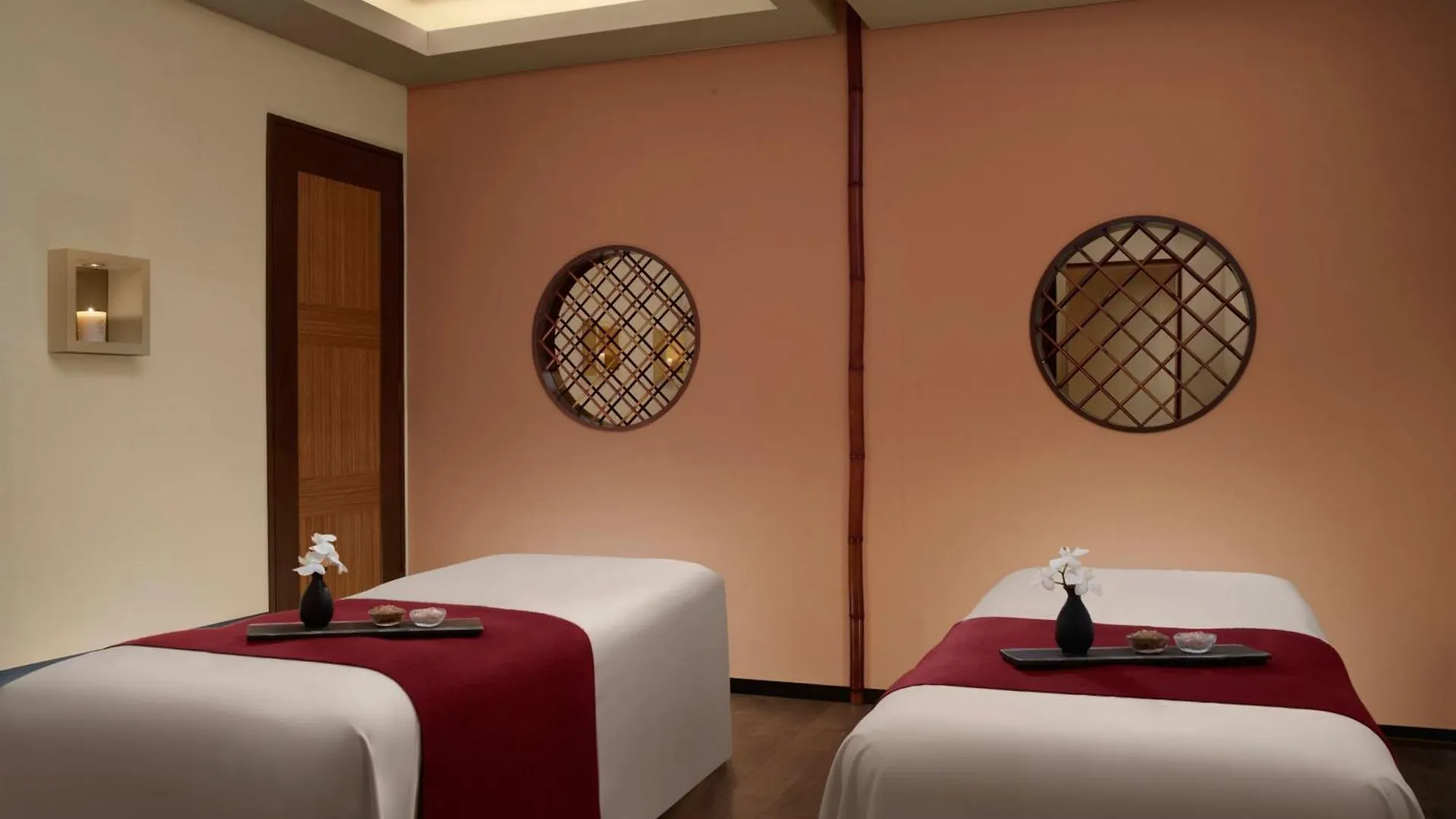The Ritz-Carlton Osaka Hotel 5*,